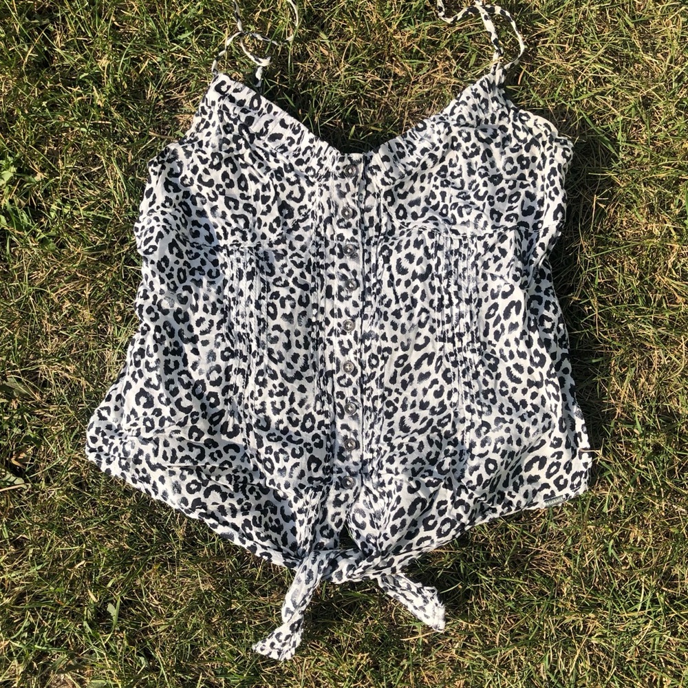 Vintage Garage White and Black Leopard Print Tie-Front Crop Top